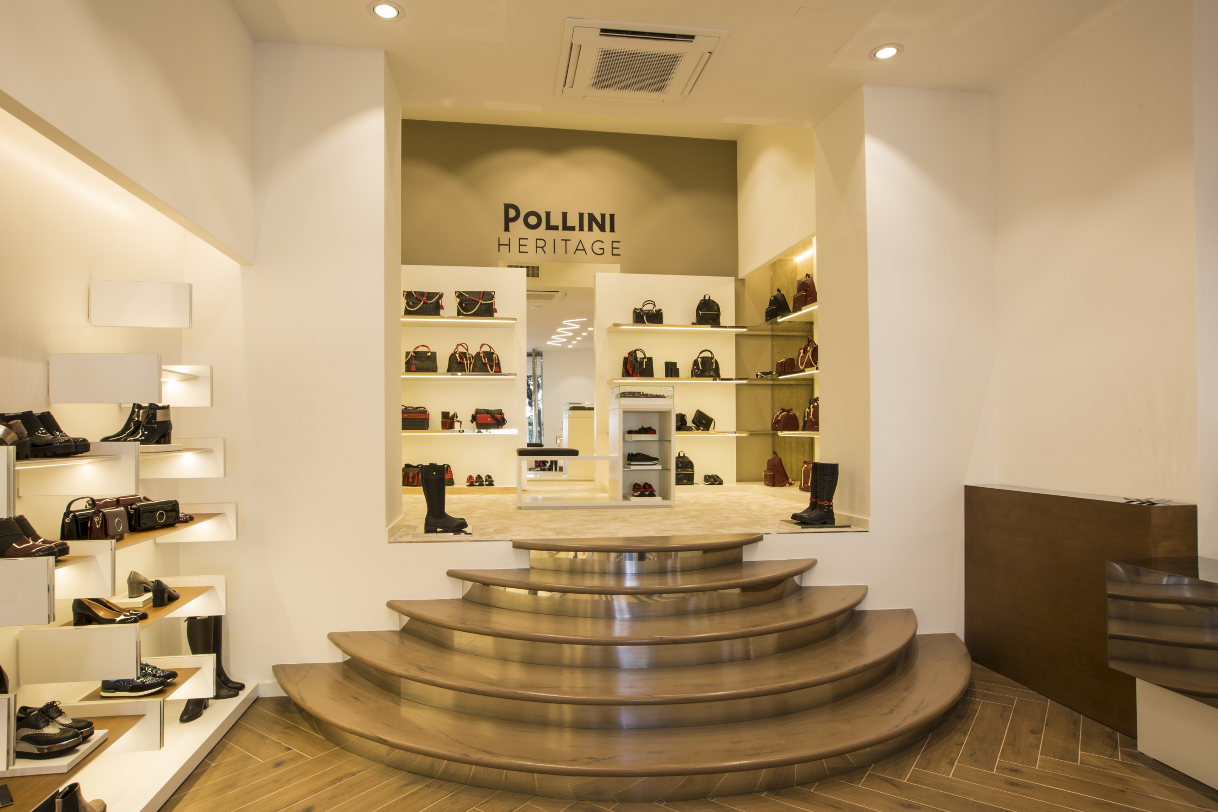 POLLINI APRE DUE PUNTI VENDITA A ROMA - Pollini Online Boutique