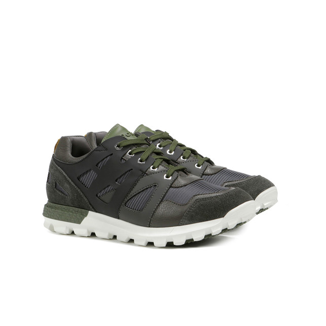 Sneakers Photo 1
