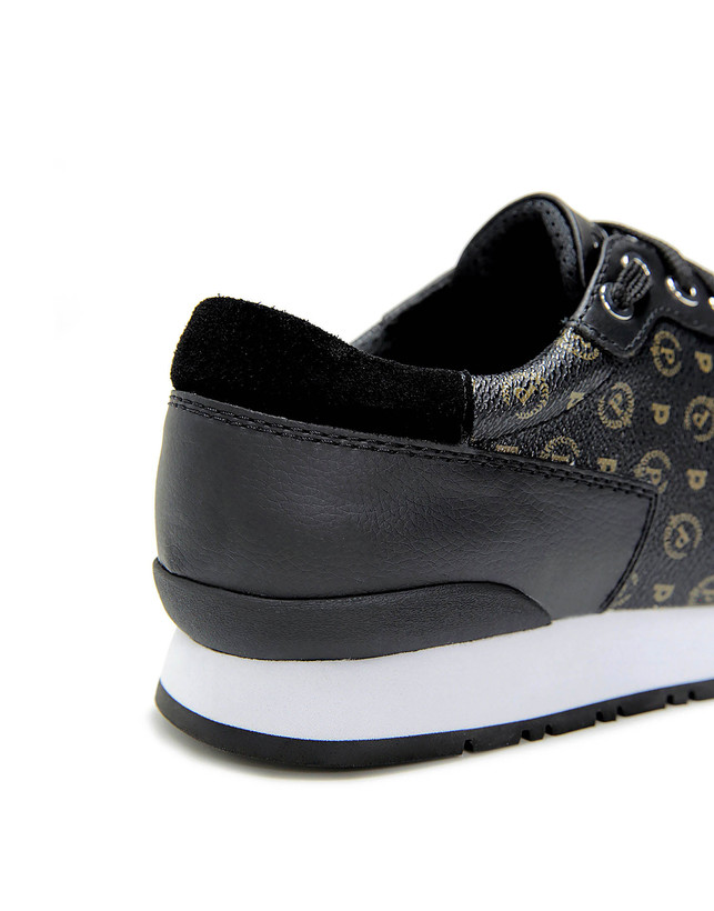 Sneakers Photo 5