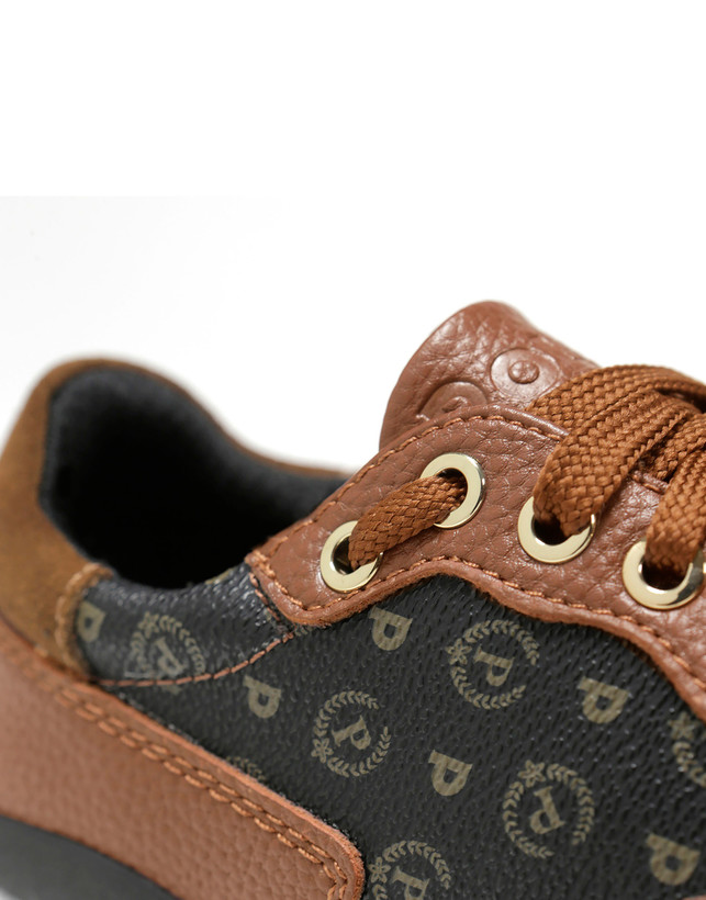 Sneakers Photo 5