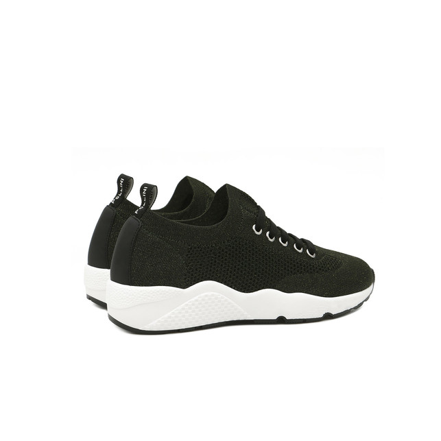 Sneakers Photo 3