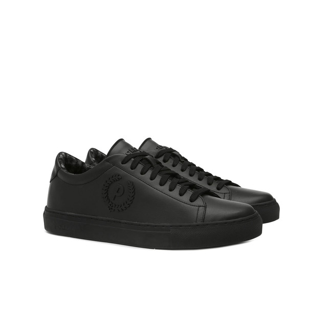 Sneakers Photo 2