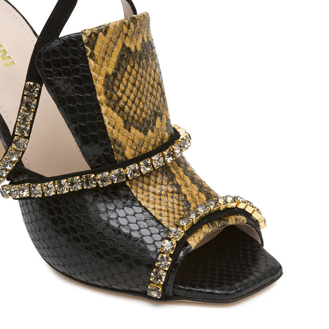 Sandals Photo 4