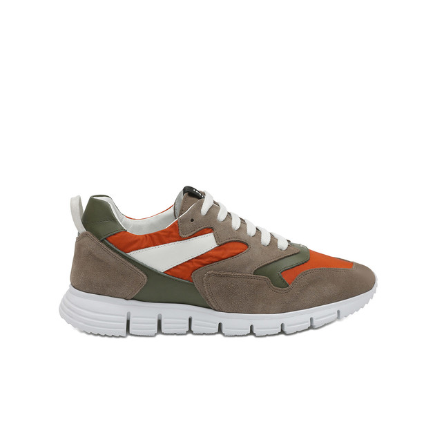 Sneakers Photo 1