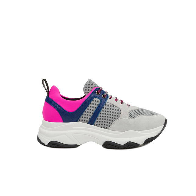 Sneakers Photo 1