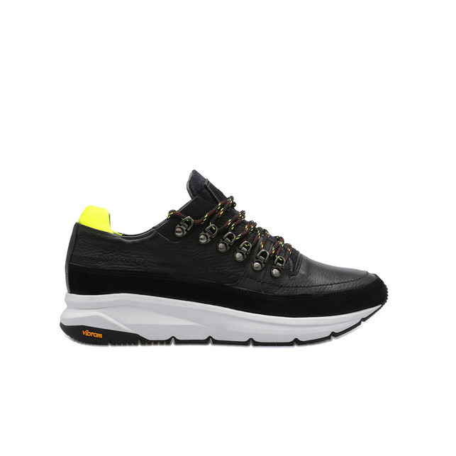 Sneakers Photo 1