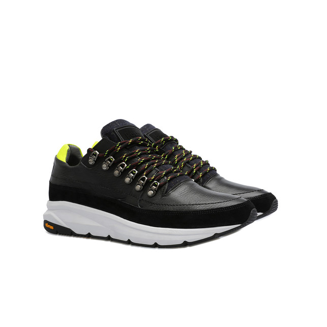 Sneakers Photo 2