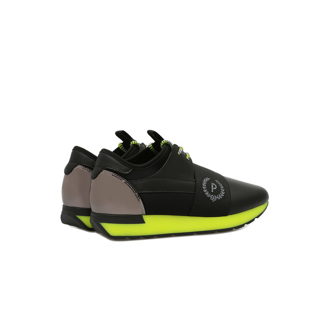 Sneakers Photo 3