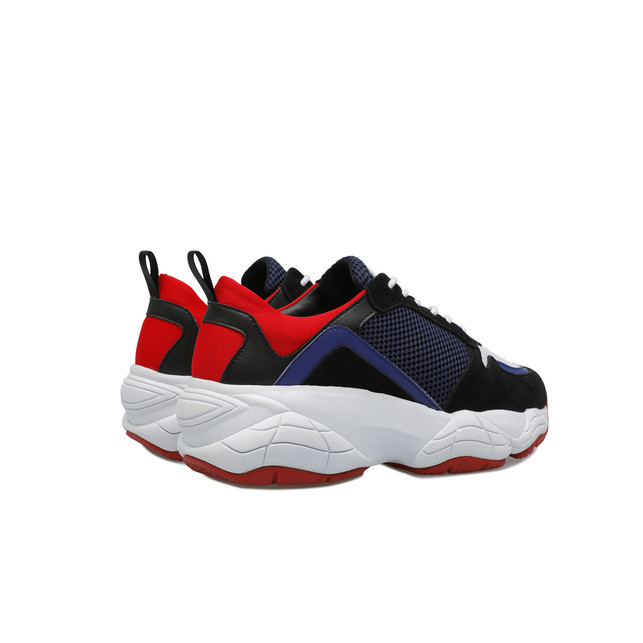Sneakers Photo 3