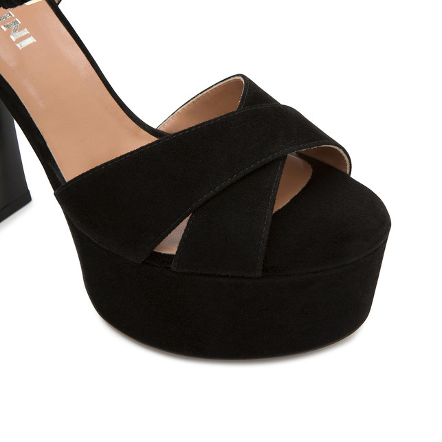 Sandals Photo 4