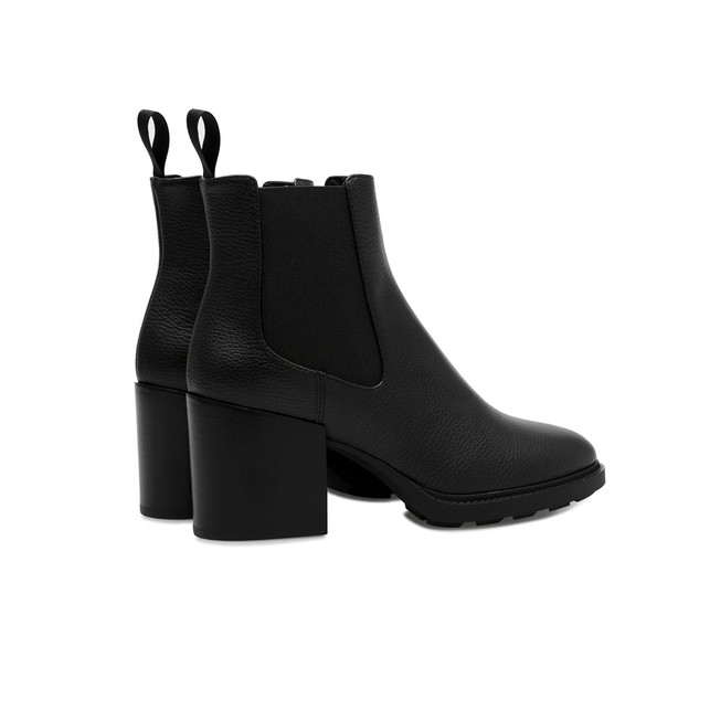 Ankle boots Photo 3