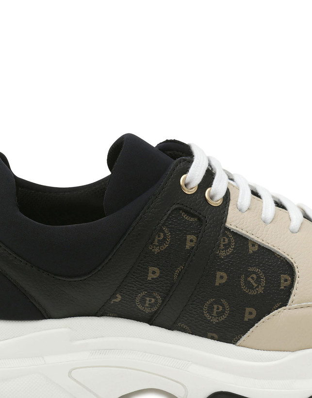 Sneakers Photo 4