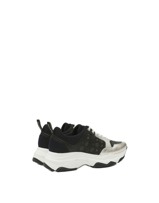 Sneakers Photo 3