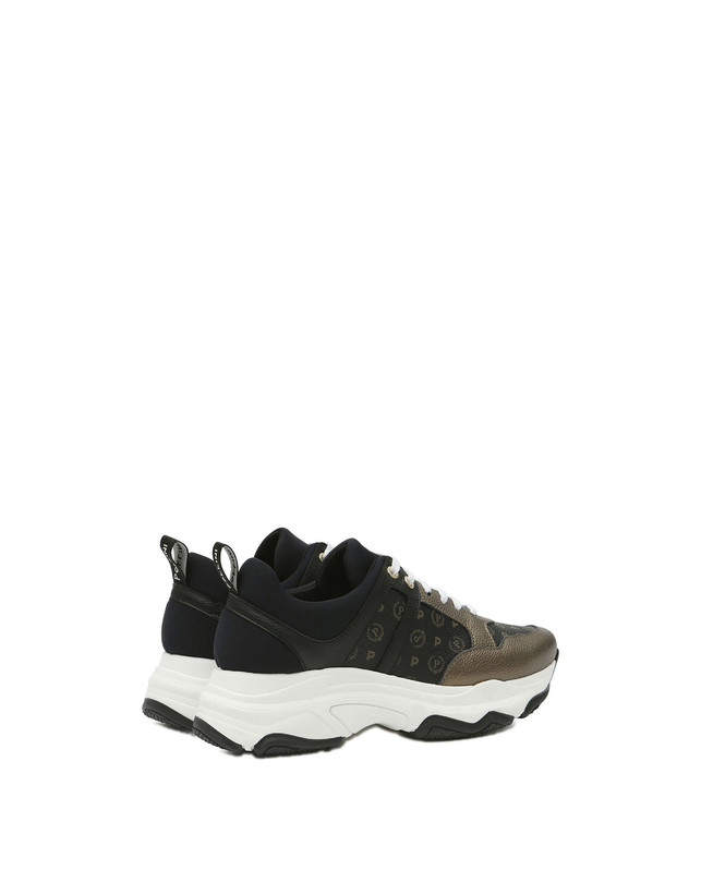 Sneakers Photo 3