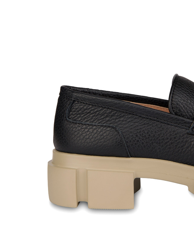 Rocky Coast moose print leather loafers Photo 4