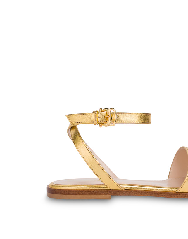Flat sandals in laminated nappa Photo 5