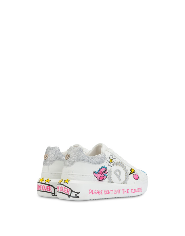 Sneakers with 'Please don't eat the flowers' written Photo 3