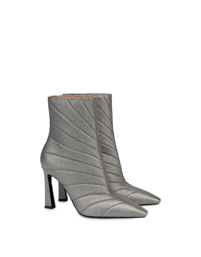 Belle Époque laminated nappa leather ankle boots Photo 2