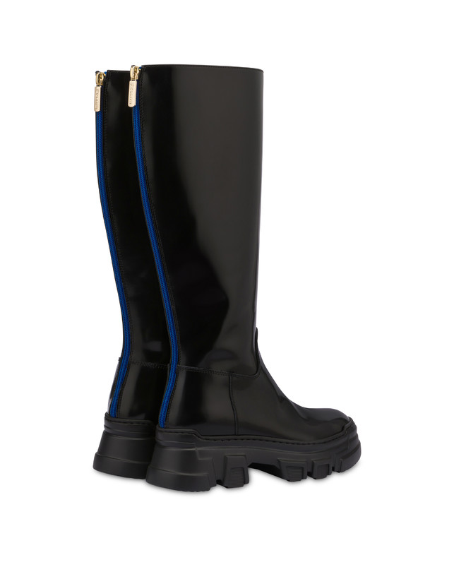 Unexpected Color abrasive calfskin boot Photo 3