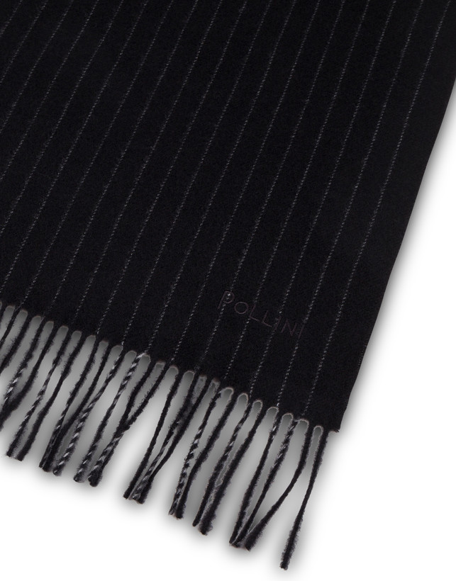 Pinstripe wool scarf Photo 3