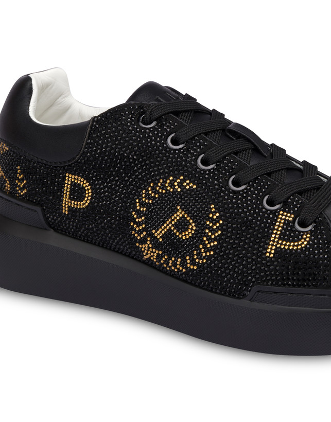 Heritage Christmas Capsule Sneakers Photo 4
