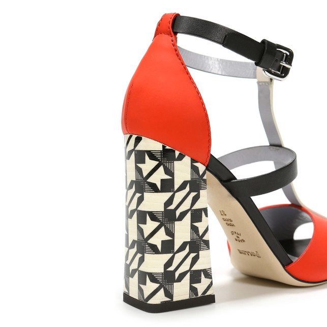 Sandals Photo 4