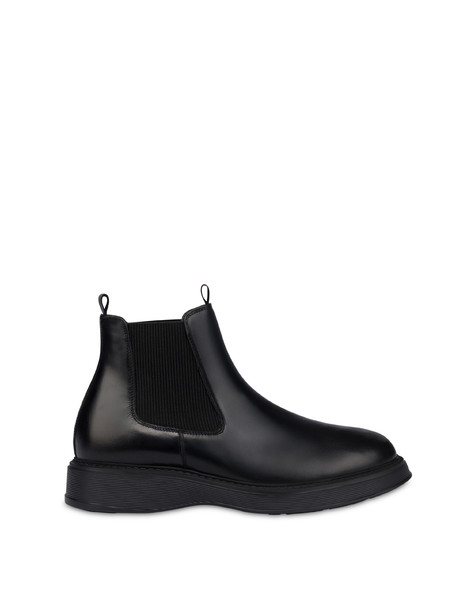 James Chelsea Boot In Calfskin Black