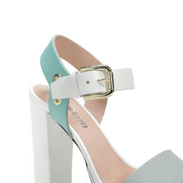 Sandals Photo 5