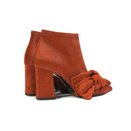 Low-cut boots Photo 3