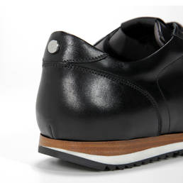 Sneakers Photo 5