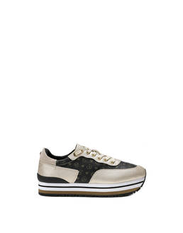 Sneakers Photo 1