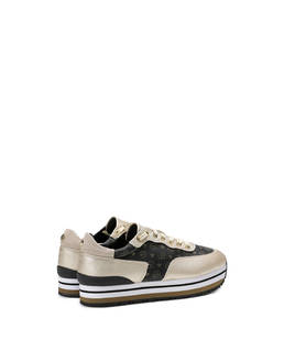 Sneakers Photo 3