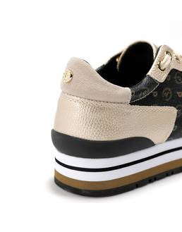 Sneakers Photo 5