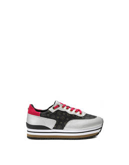 Sneakers Photo 1
