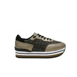 Sneakers Photo 1