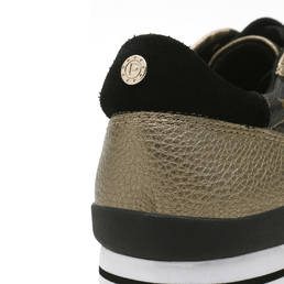 Sneakers Photo 4