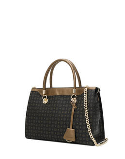 Shopping Photo 2