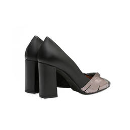 Pumps Photo 3