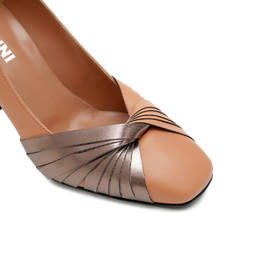 Pumps Photo 4