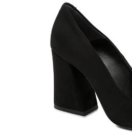 Pumps Photo 5