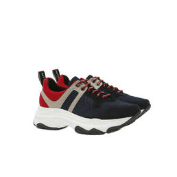 Sneakers Photo 2