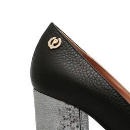 Pumps Photo 4