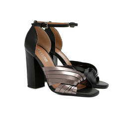 Sandals Photo 2