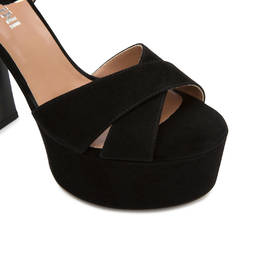 Sandals Photo 4
