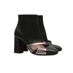 Ankle boots Photo 2