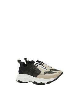 Sneakers Photo 2