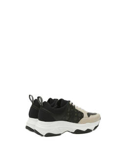 Sneakers Photo 3