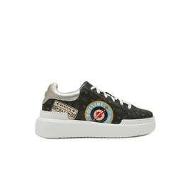Sneakers Photo 1