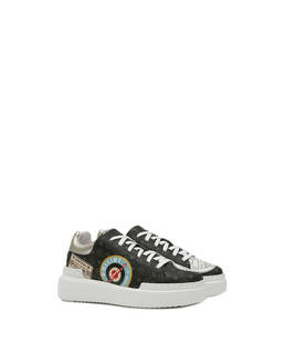 Sneakers Photo 2