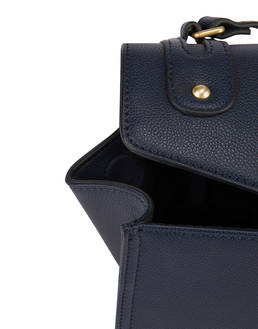 Shoulder bag Photo 5